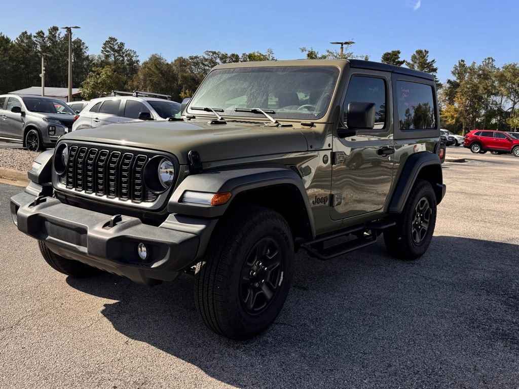 Used 2025 Jeep Wrangler Sport image 3