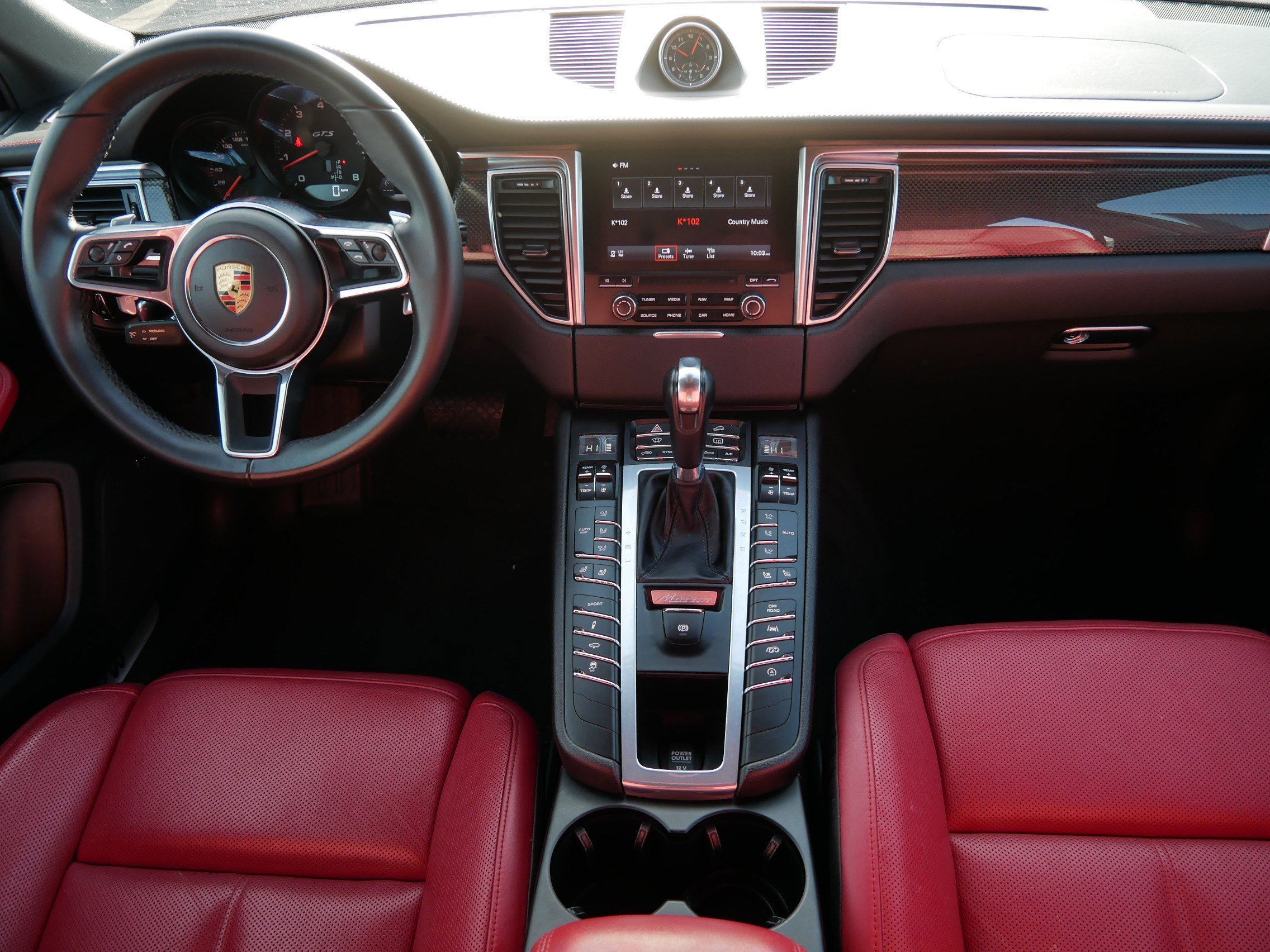 Used 2018 Porsche Macan GTS image 10