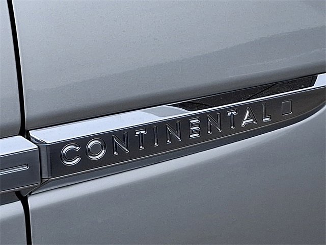 Used 2017 Lincoln Continental Select FWD image 30