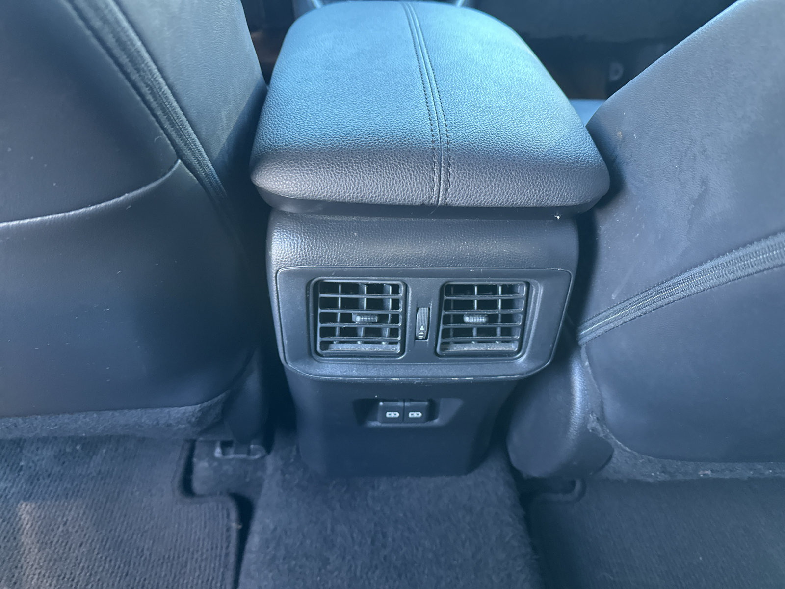 Used 2022 Toyota RAV4 XSE AWD/4WD image 24