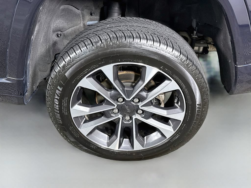 Used 2023 Jeep Grand Cherokee Overland w/ Adv Protech Group III AWD/4WD image 34