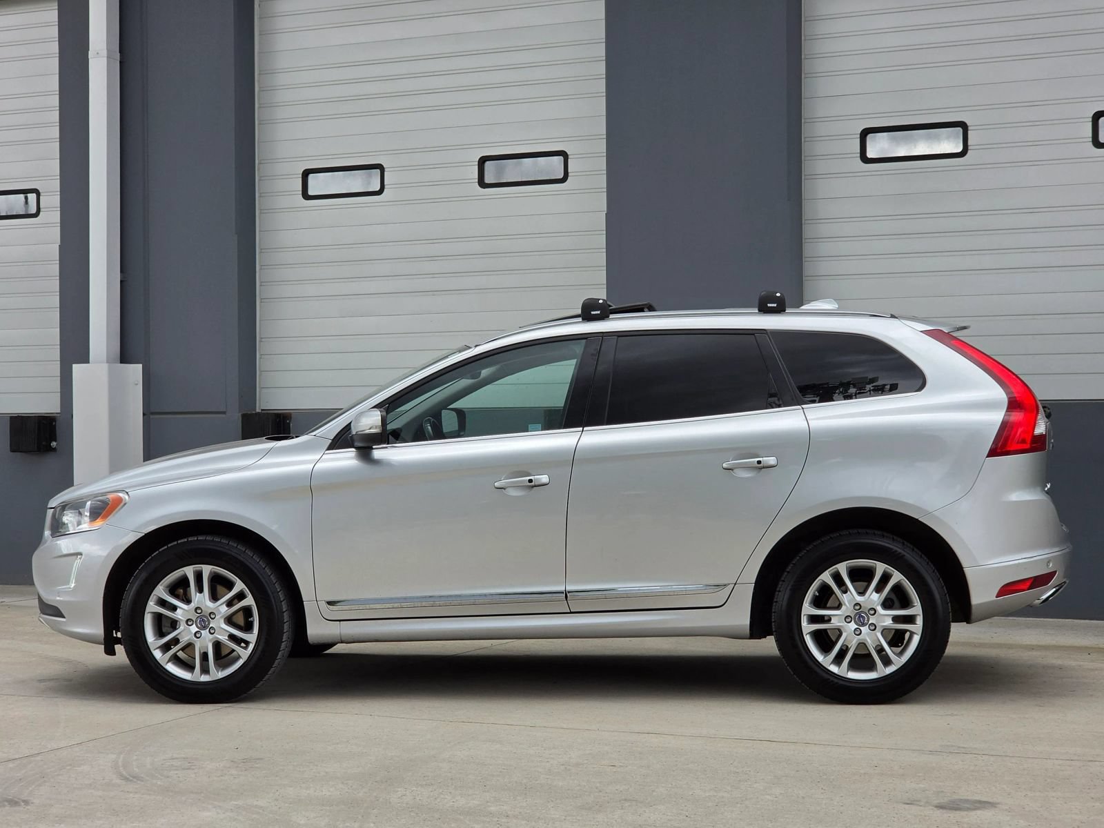 Used 2015 Volvo XC60 T5 AWD/4WD image 5