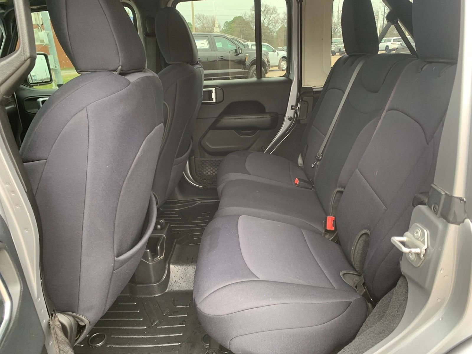 Used 2019 Jeep Wrangler Unlimited Sahara w/ Safety Group image 23