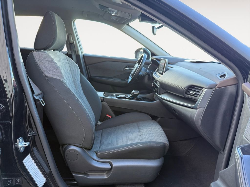 Used 2023 Nissan Rogue SV image 15