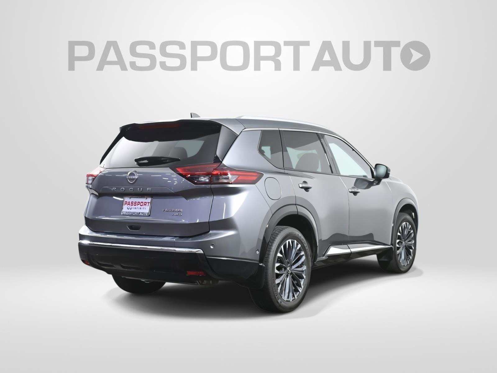 Used 2024 Nissan Rogue Platinum image 8