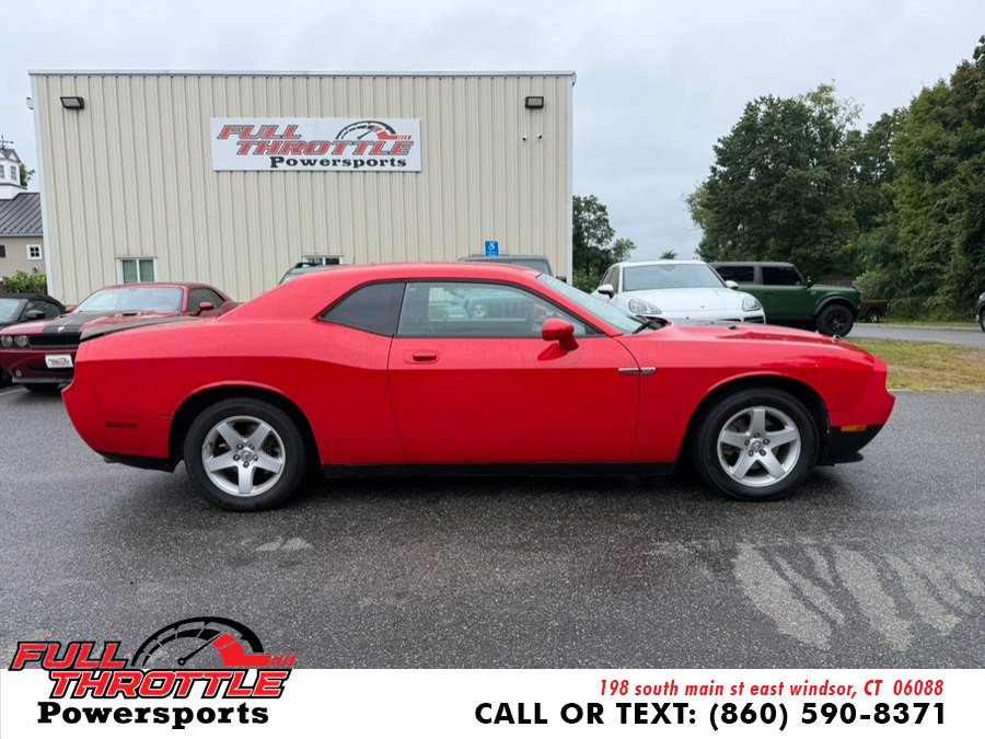 Used 2010 Dodge Challenger SE RWD image 12