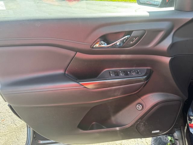 Used 2022 GMC Acadia SLT w/ LPO, Floor Liner Package AWD/4WD image 23
