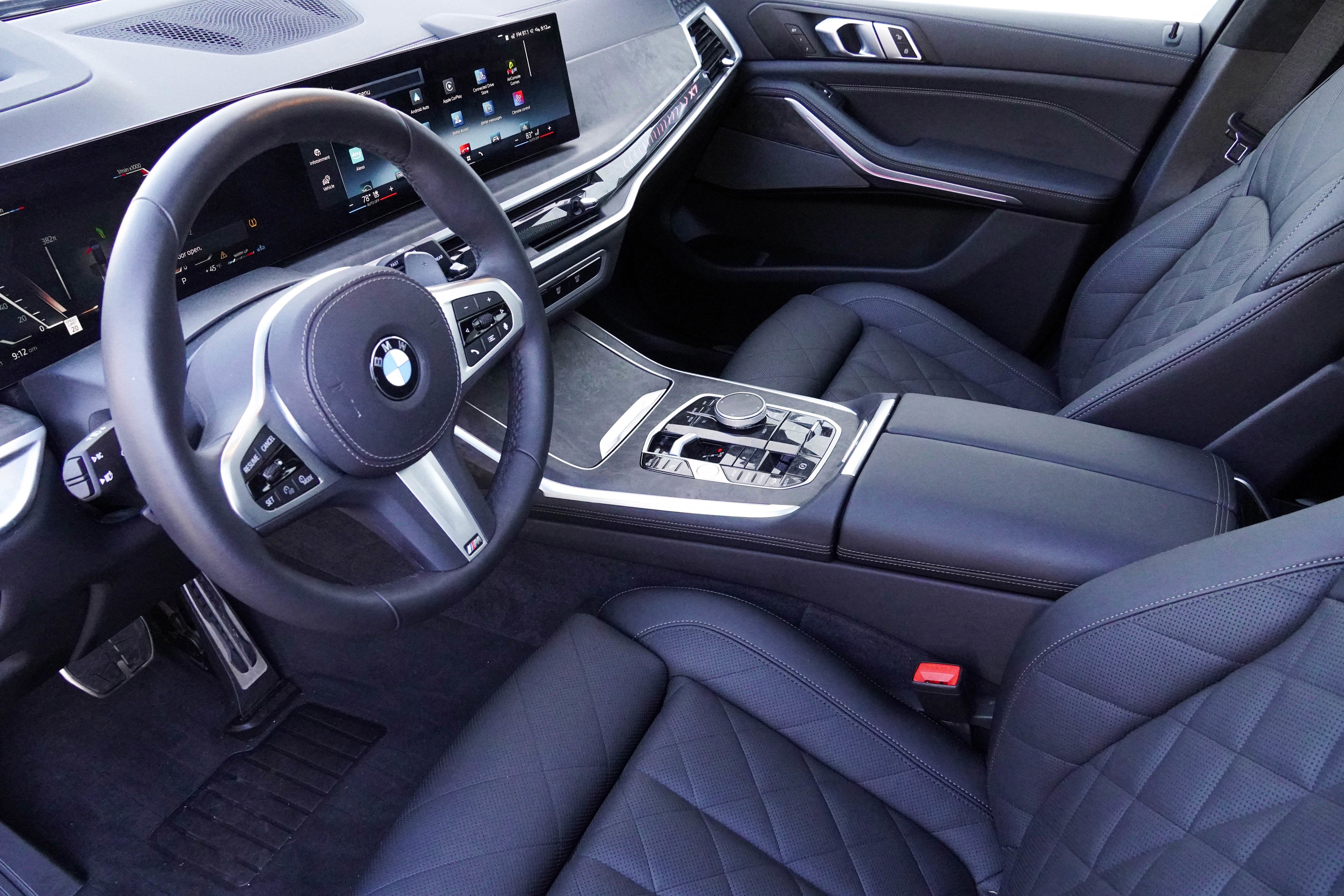 Certified 2026 BMW X7 xDrive40i w/ M Sport Package image 9