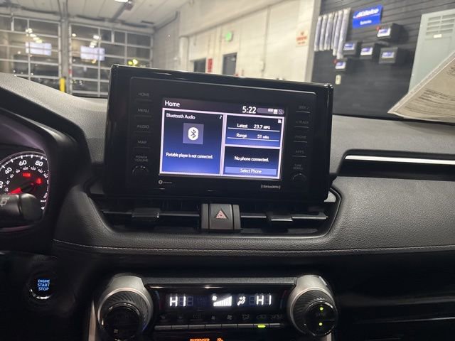 Used 2022 Toyota RAV4 XLE image 20