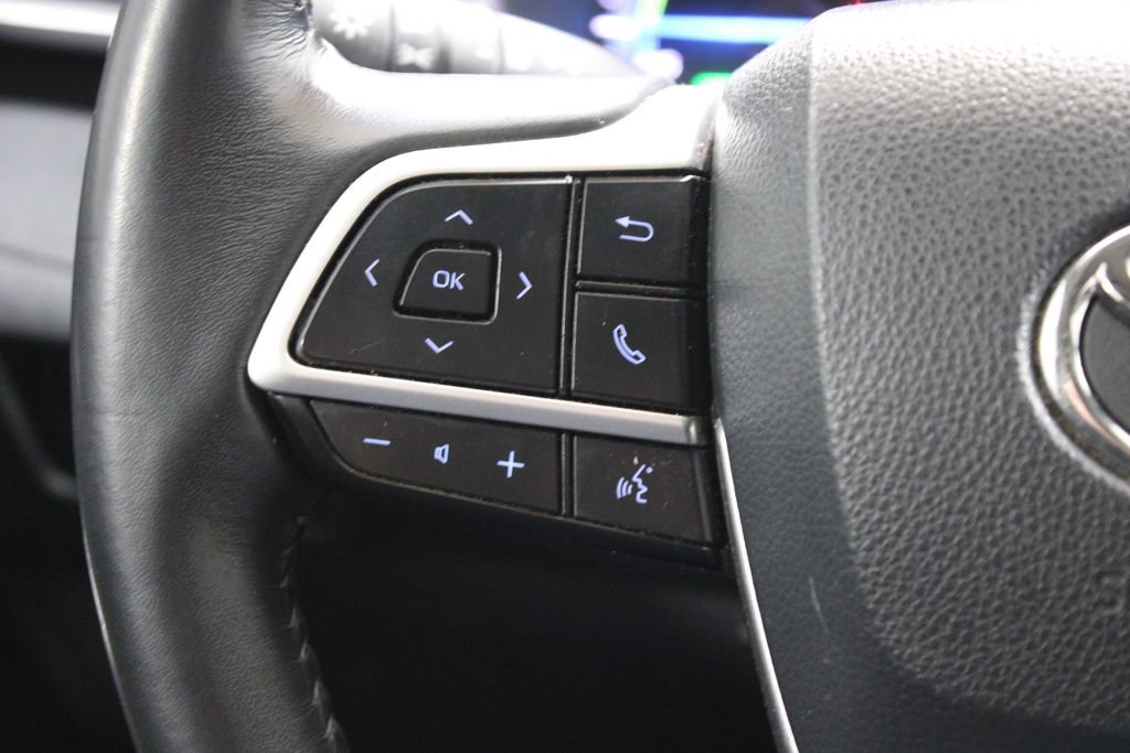 Used 2022 Toyota Highlander XLE image 38