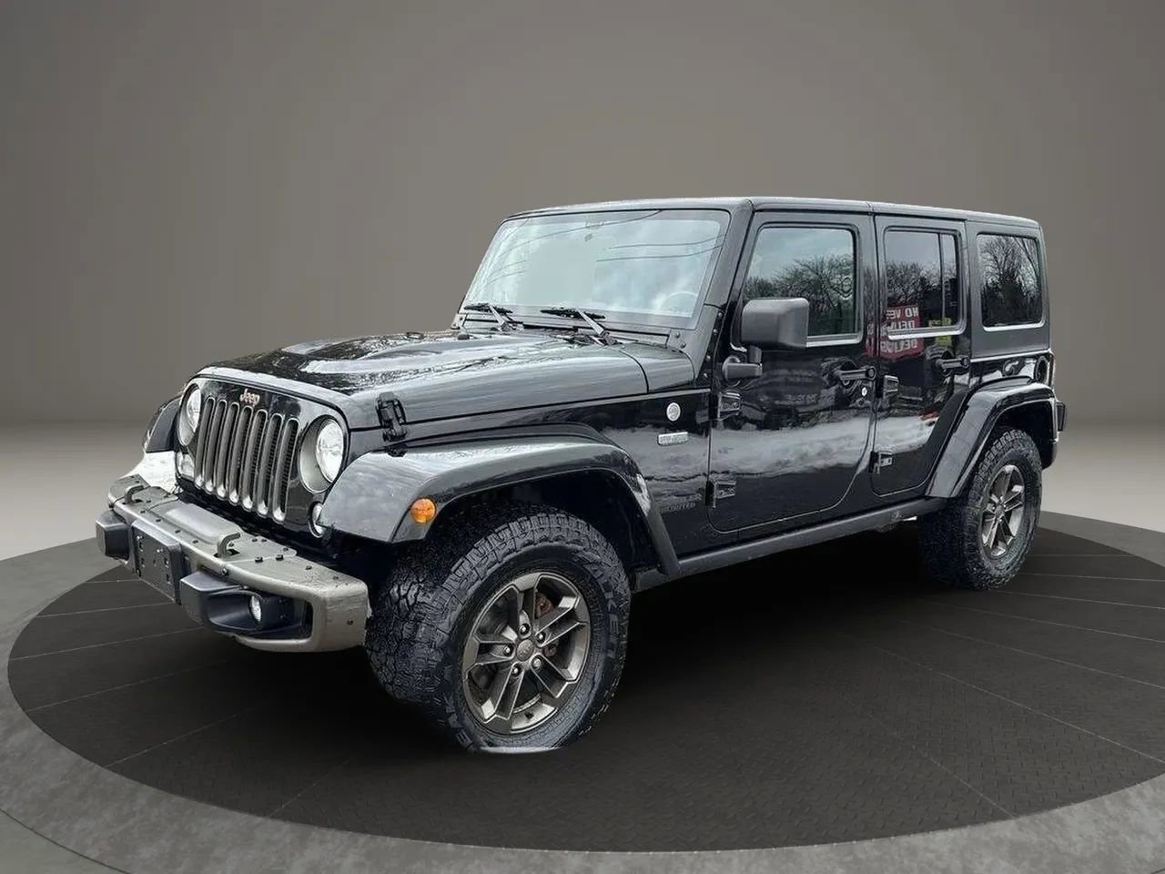 Used 2016 Jeep Wrangler Unlimited Sahara image 1