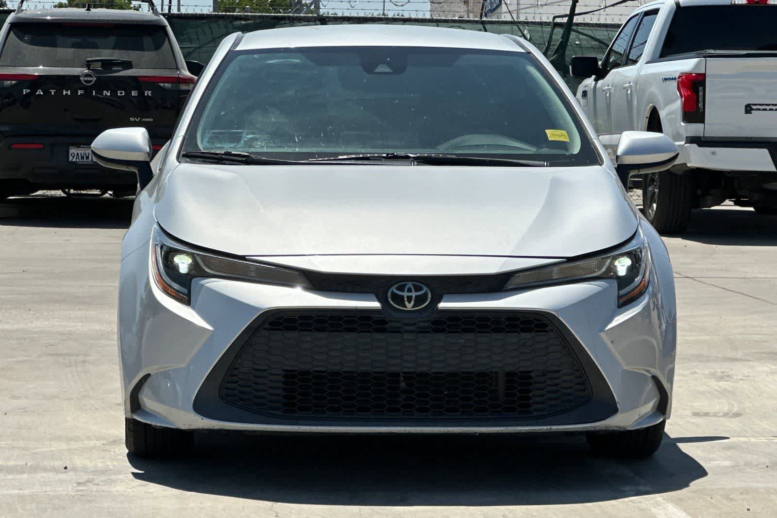 Used 2020 Toyota Corolla LE FWD image 11