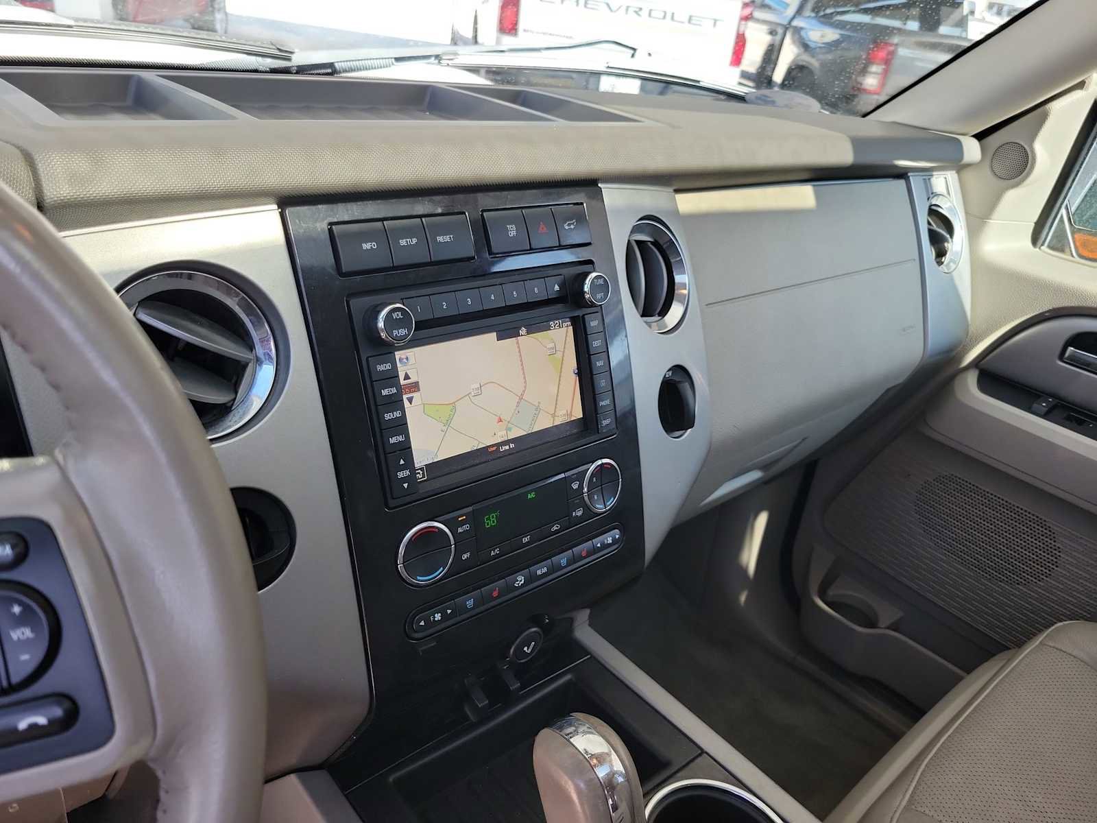 Used 2013 Ford Expedition Limited image 16