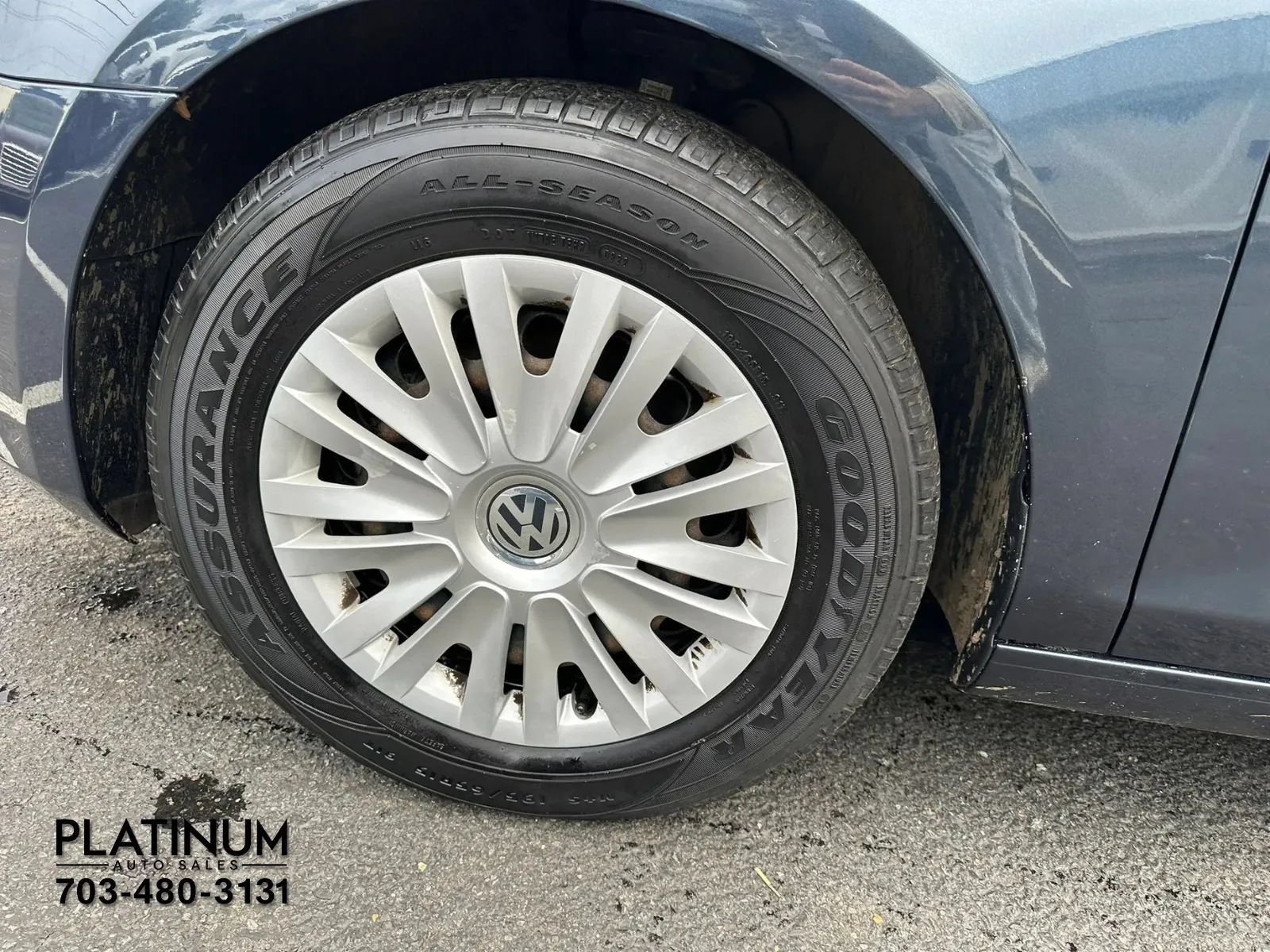 Used 2013 Volkswagen Golf 4-Door FWD image 20