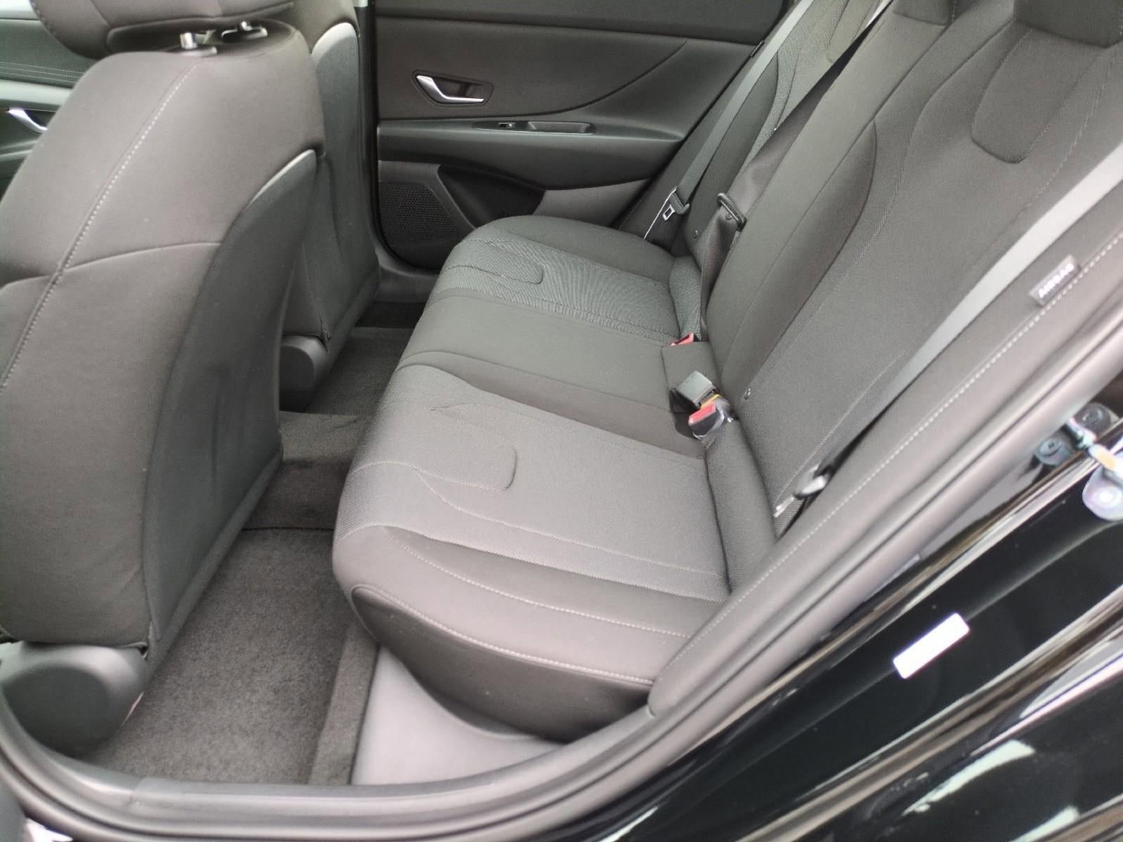 New 2026 Hyundai Elantra SE FWD image 77