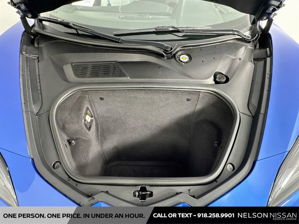 Used 2020 Chevrolet Corvette Stingray Coupe w/ 1LT RWD image 23