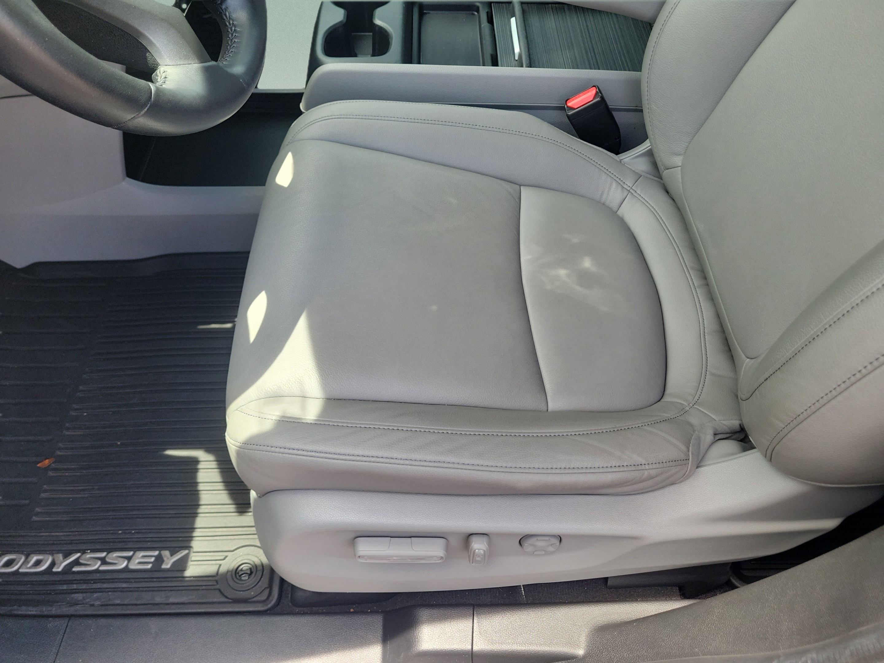 Certified 2024 Honda Odyssey Touring image 26