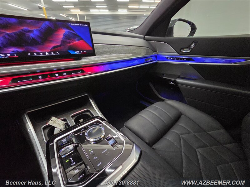 Used 2024 BMW 760i xDrive w/ Executive Package AWD/4WD image 23
