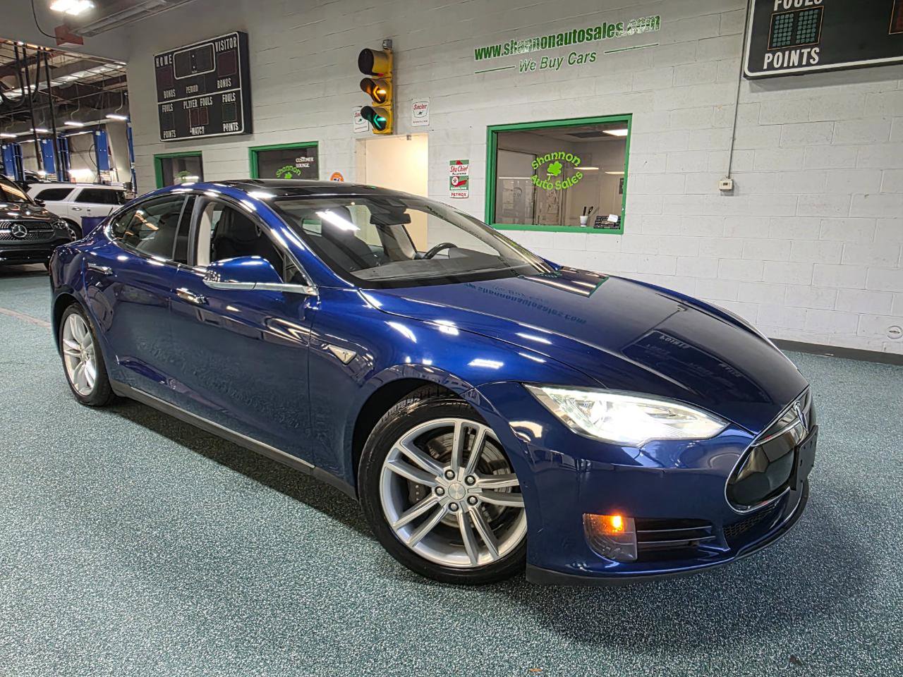 Used 2015 Tesla Model S 70D AWD/4WD image 14