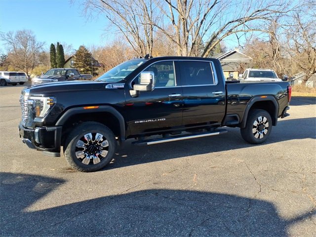 Used 2025 GMC Sierra 3500 Denali w/ Denali Reserve Package image 8