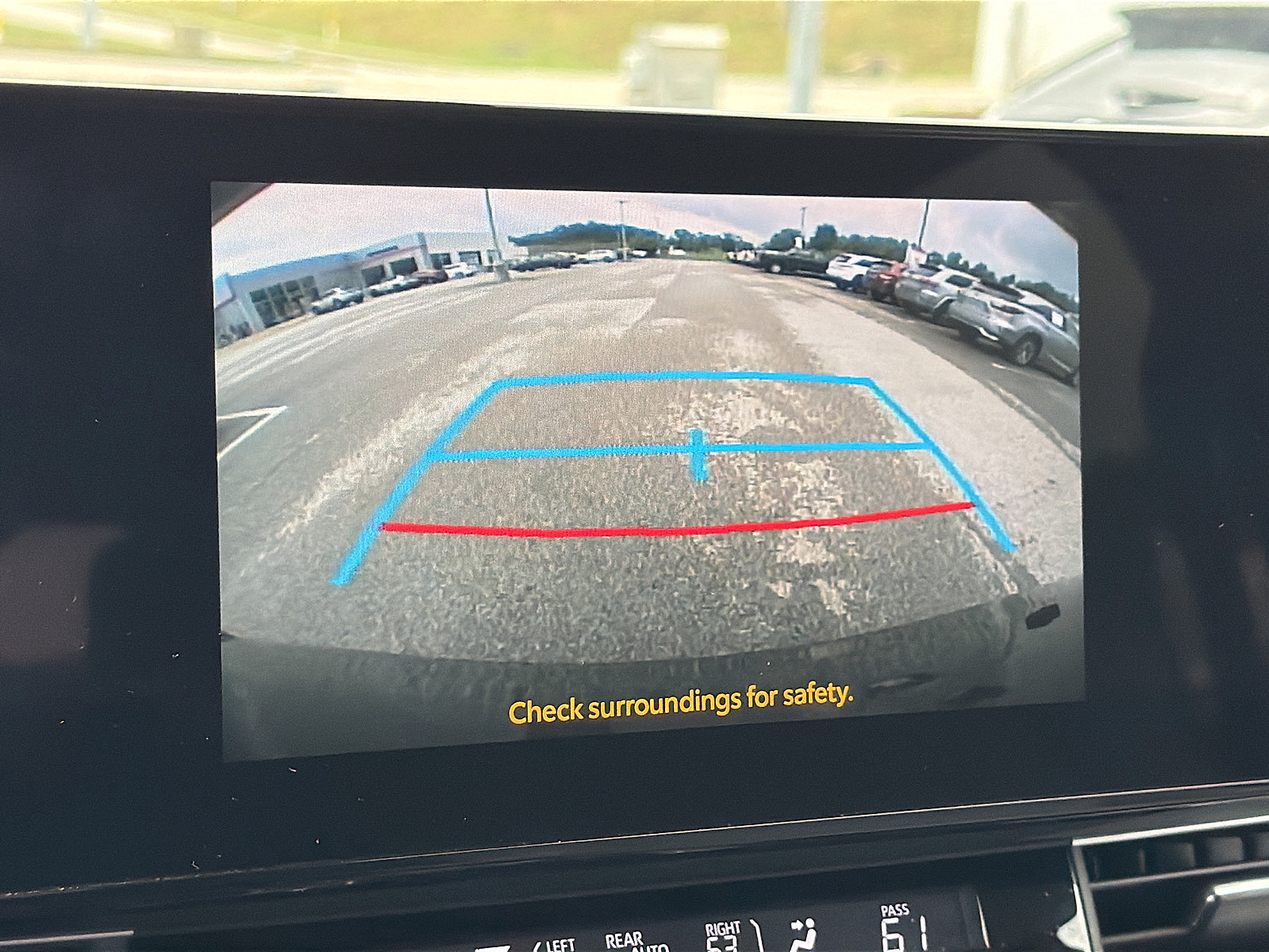 Used 2025 Toyota Sienna XLE FWD image 21