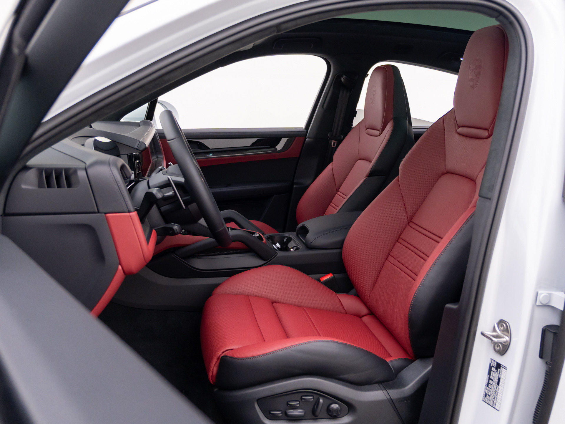 New 2026 Porsche Cayenne GTS AWD/4WD image 5