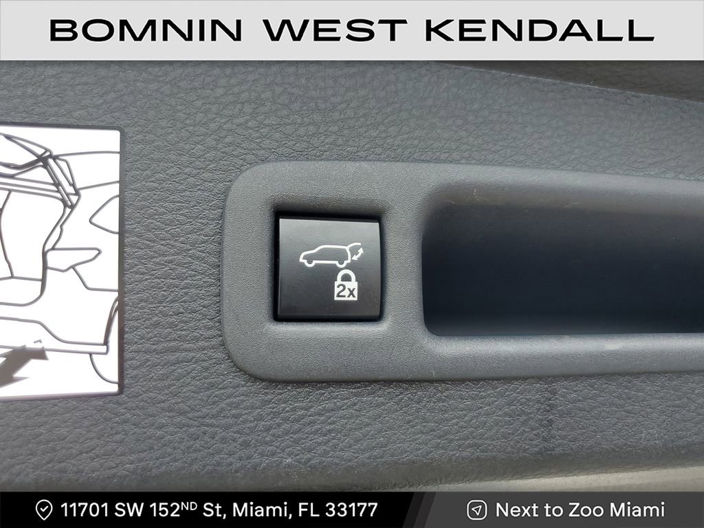 Used 2021 Toyota Sienna XLE image 13