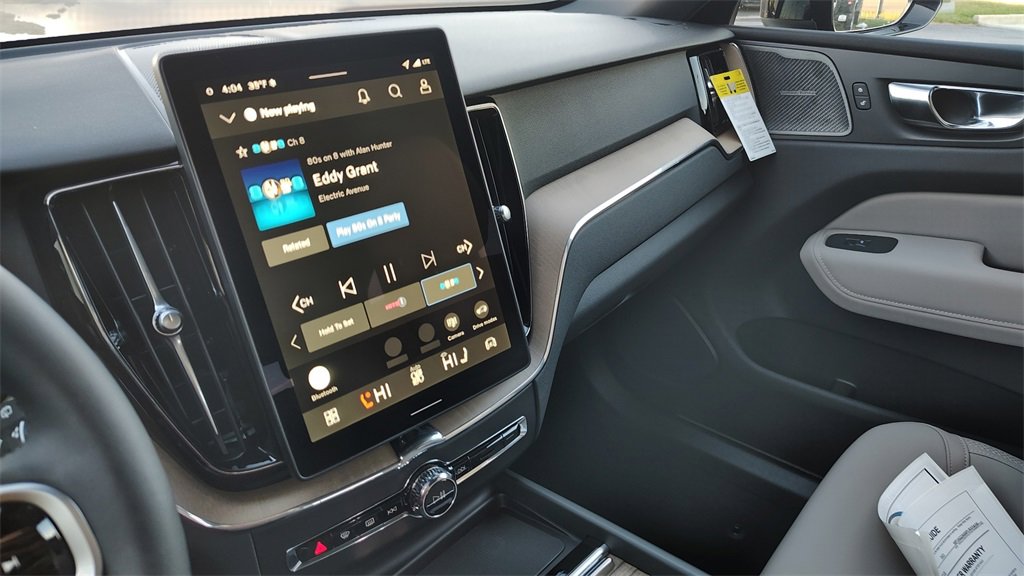 New 2026 Volvo XC60 B5 Plus w/ Climate Package image 23