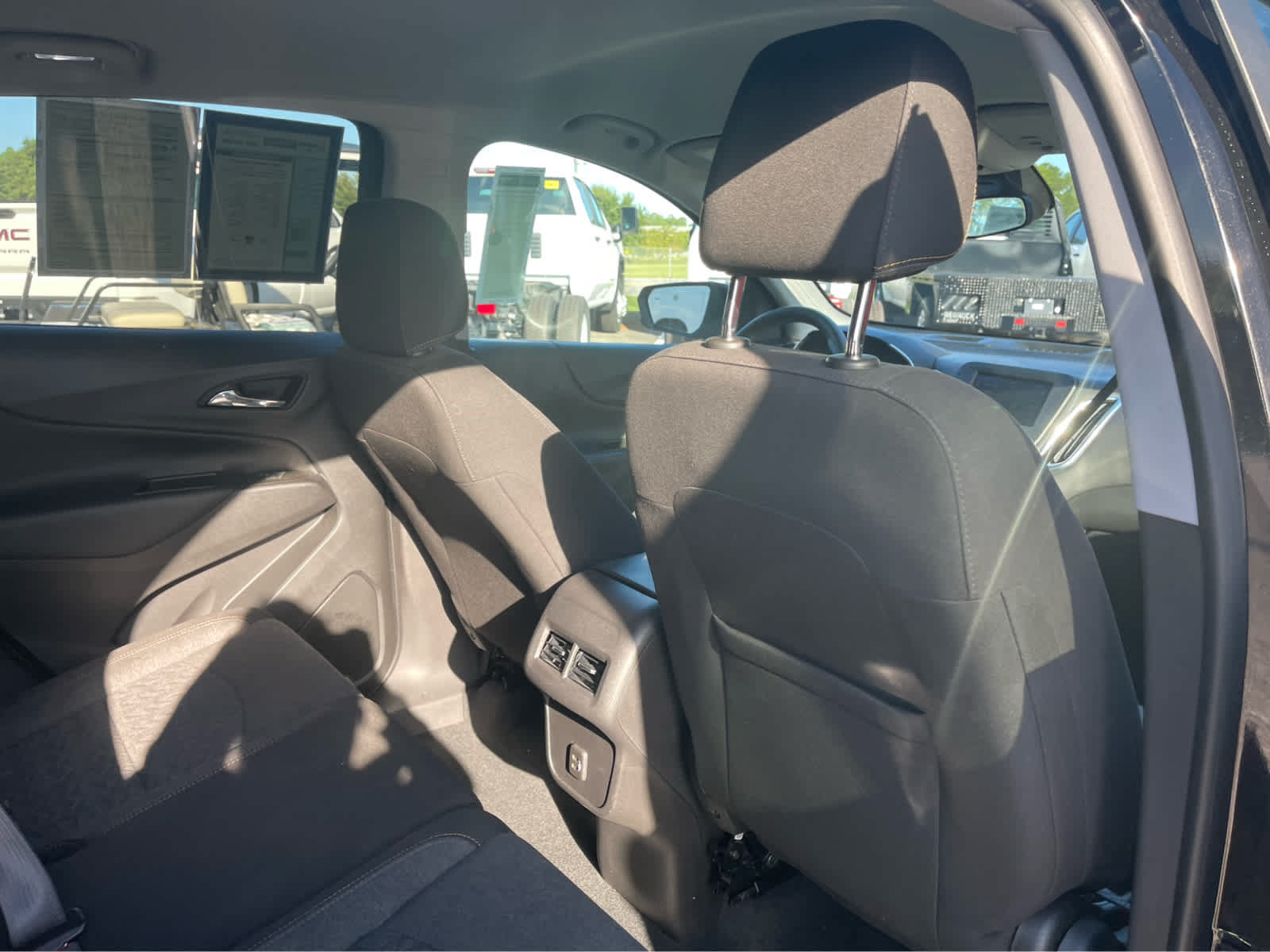 Used 2022 Chevrolet Equinox LT AWD/4WD image 24