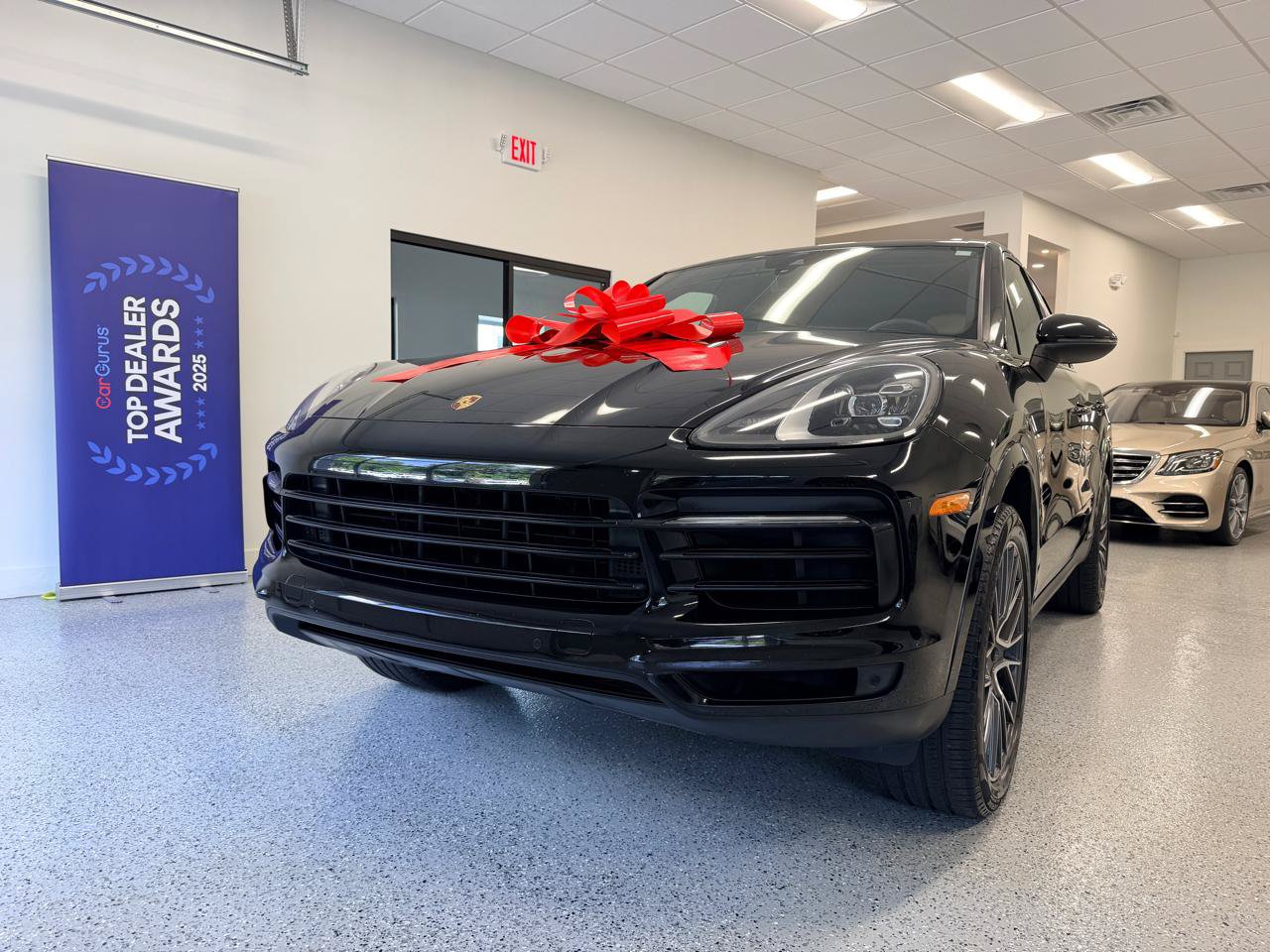 Used 2019 Porsche Cayenne AWD/4WD image 3