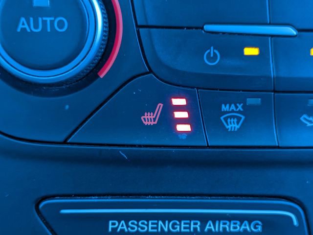 Used 2018 Ford Escape SE w/ SE Sync 3 Package FWD image 27
