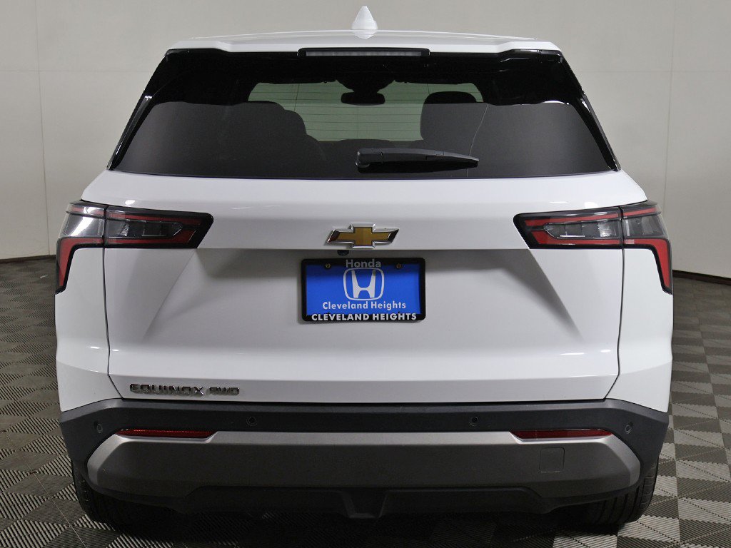 Used 2025 Chevrolet Equinox LT AWD/4WD image 12