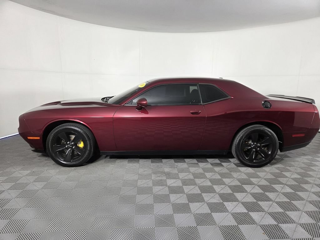 Used 2021 Dodge Challenger SXT RWD image 7