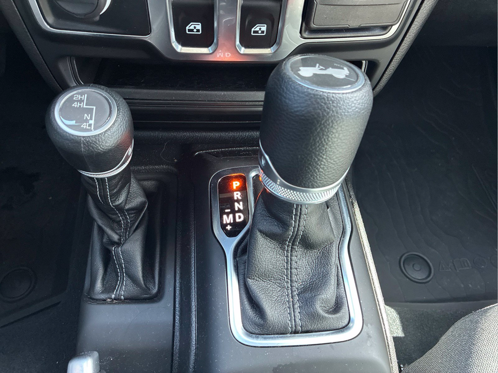 Certified 2025 Jeep Wrangler Sport AWD/4WD image 15