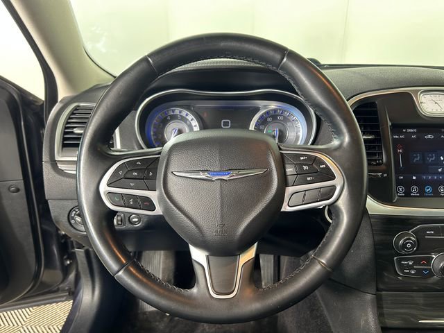 Used 2017 Chrysler 300 Limited w/ Value Package image 14