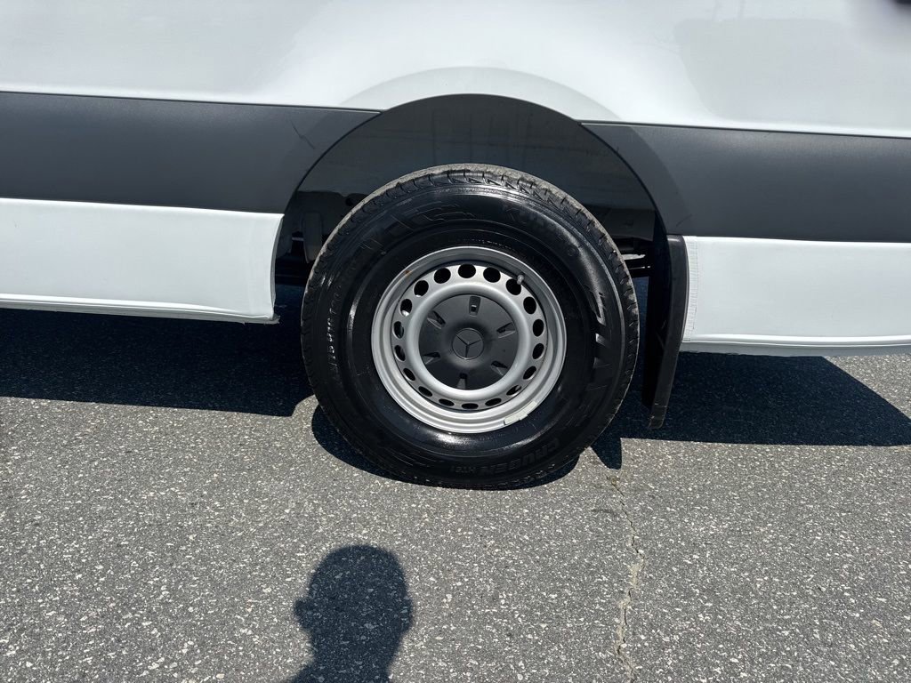 Used 2025 Mercedes-Benz Sprinter 2500 image 28