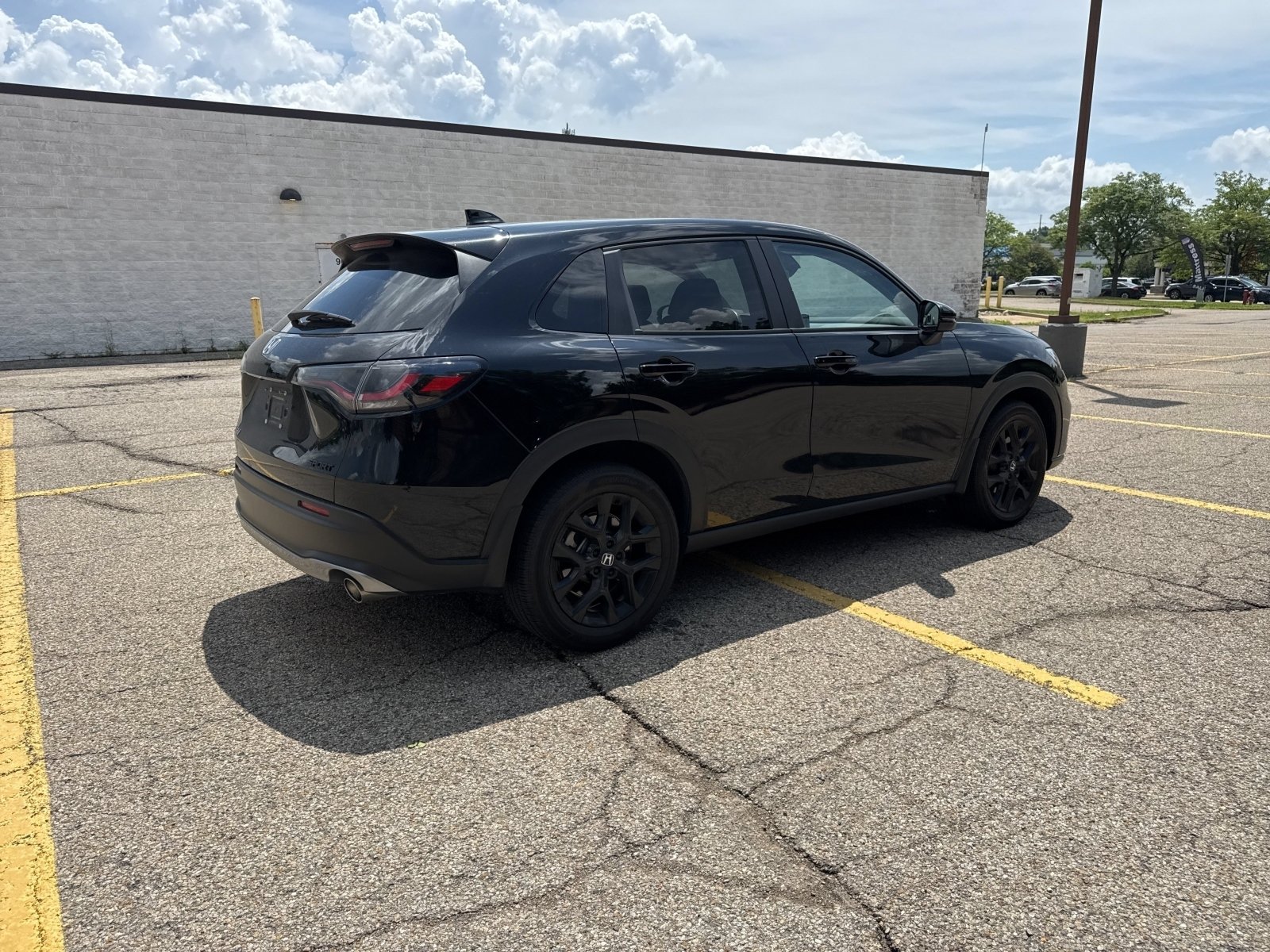 Used 2024 Honda HR-V Sport image 25