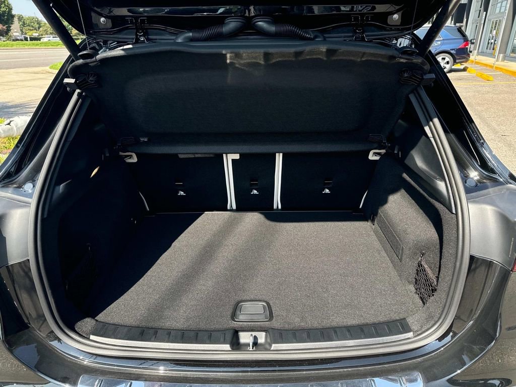 Used 2025 Mercedes-Benz GLA 250 image 6