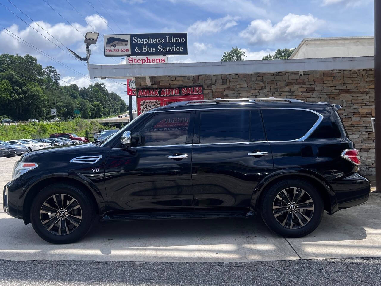 Used 2019 Nissan Armada Platinum w/ Captain's Chairs Package RWD image 3