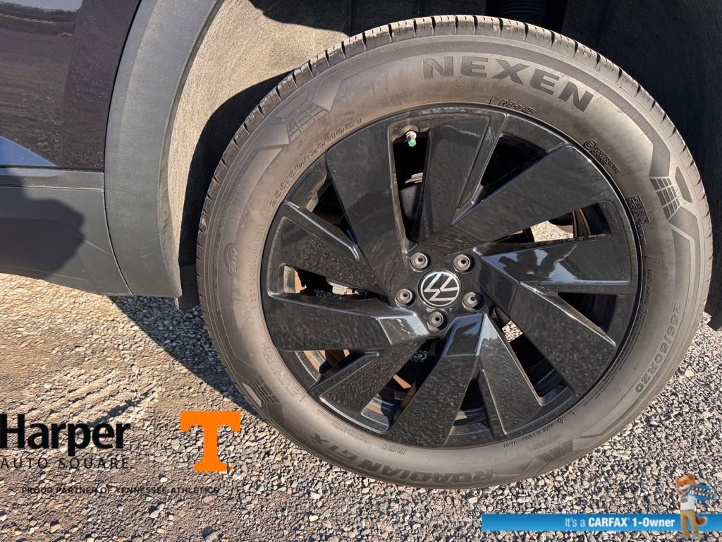 Used 2024 Volkswagen Atlas Cross Sport SE image 20