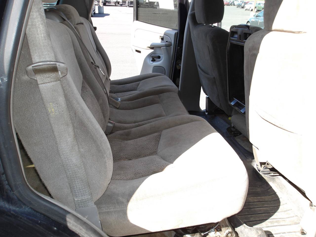Used 2004 Chevrolet Tahoe LS AWD/4WD image 12