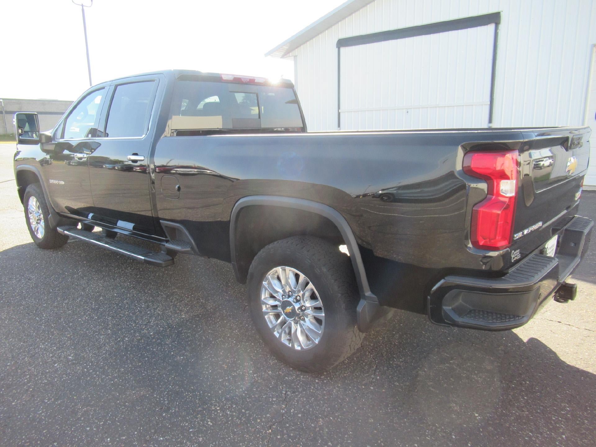 Certified 2023 Chevrolet Silverado 3500 High Country w/ Technology Package AWD/4WD image 7