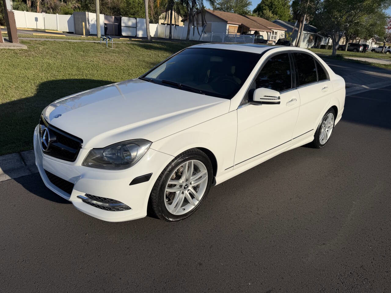 Used 2013 Mercedes-Benz C 250 Sedan image 1