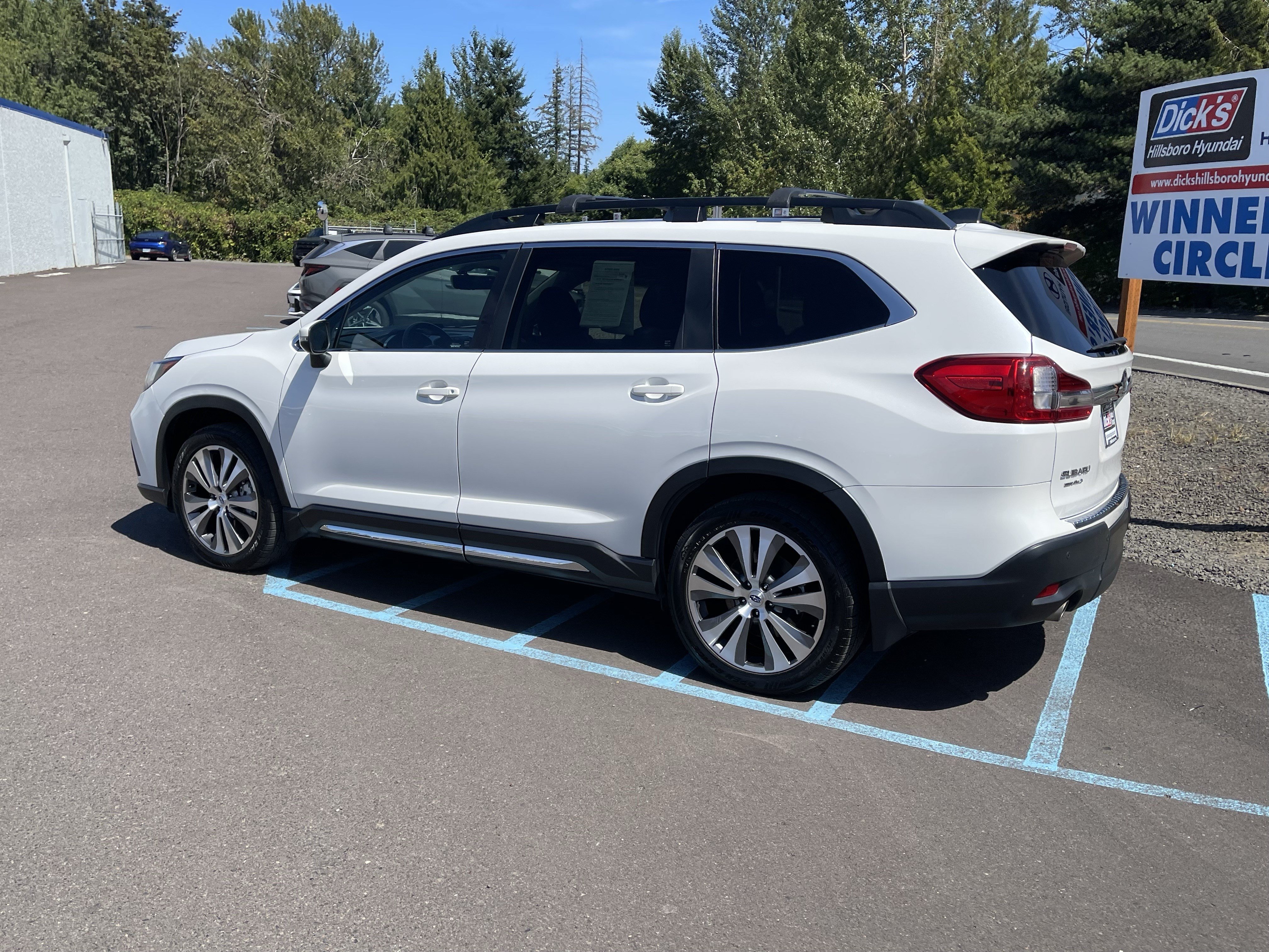 Used 2022 Subaru Ascent Limited w/ Technology Package AWD/4WD image 3