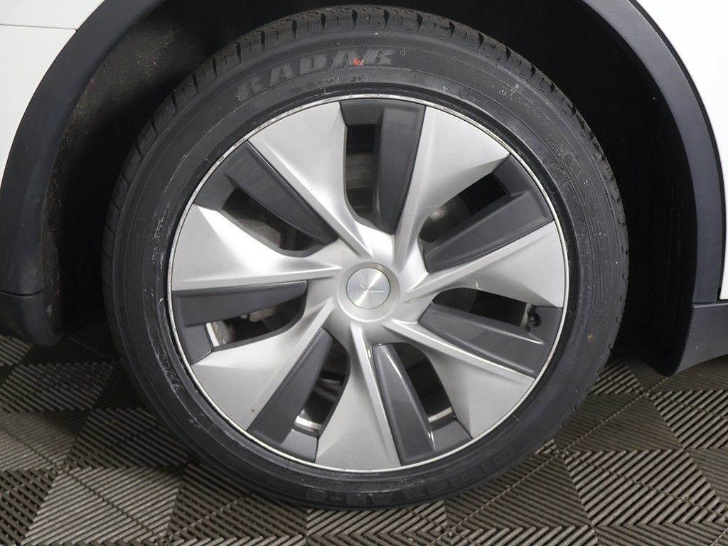 Used 2023 Tesla Model Y Long Range AWD/4WD image 24