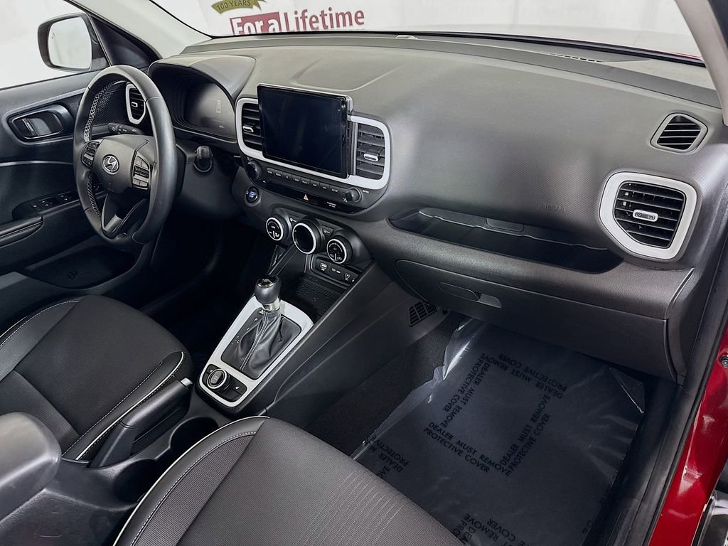 Certified 2024 Hyundai Venue Limited image 32