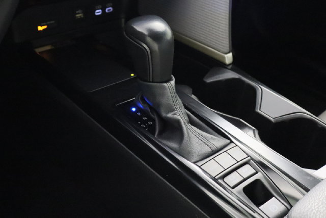 Used 2025 Toyota Camry SE w/ Convenience Package FWD image 22