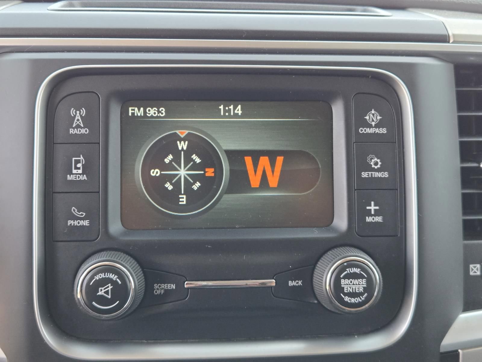 Used 2020 RAM 1500 Classic SLT image 10