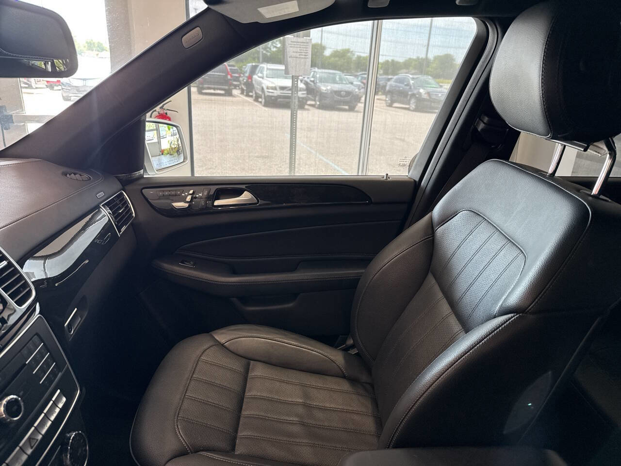Used 2018 Mercedes-Benz GLS 450 4MATIC w/ Premium Package image 26
