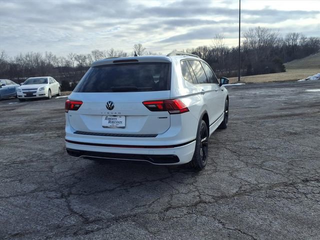 Used 2023 Volkswagen Tiguan SE R-Line image 18